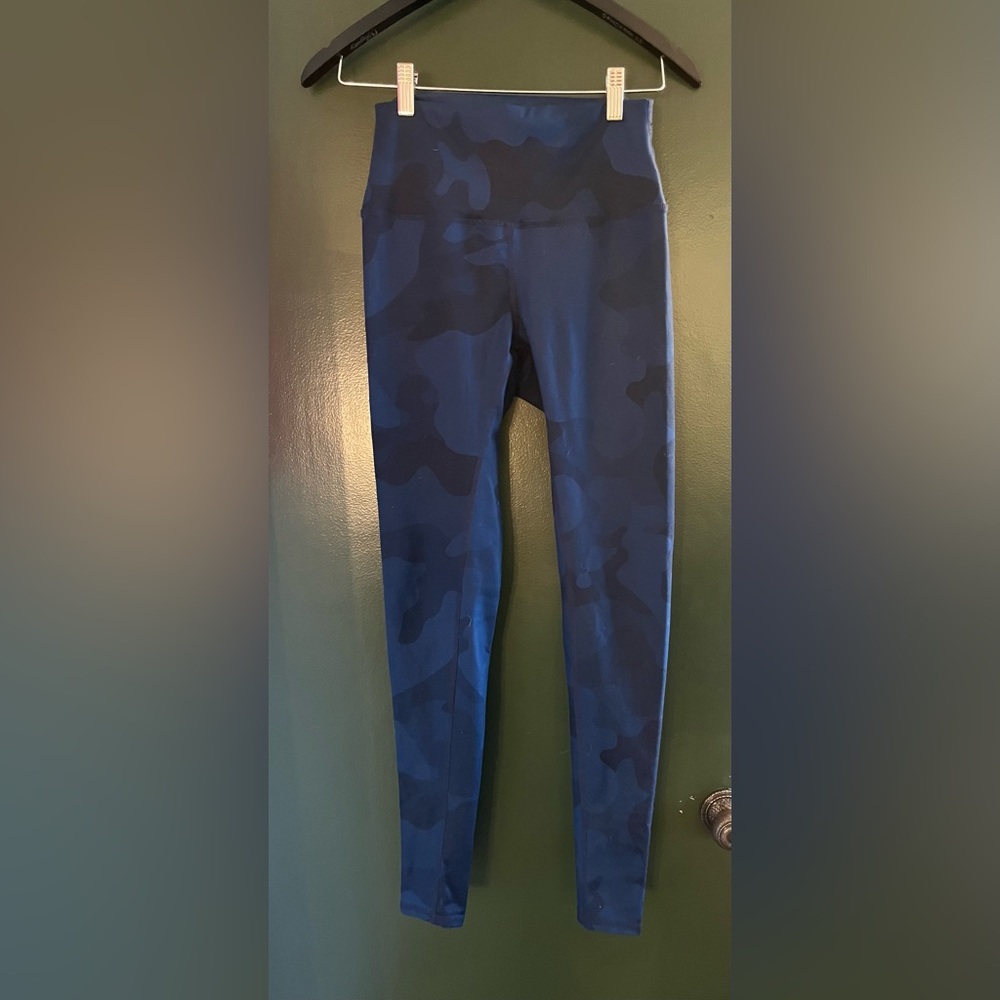 Alo Yoga Blue Camo-print High Waisted Performance Legging